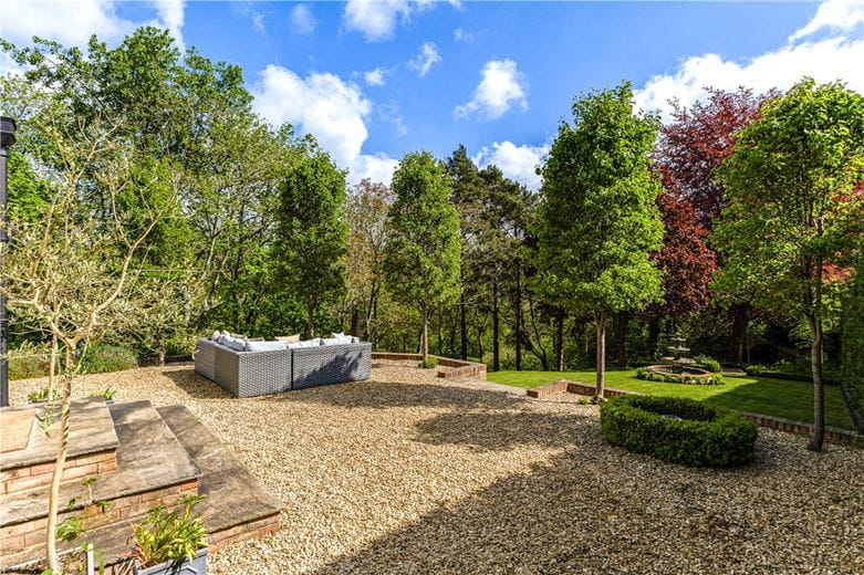 5 bedroom house, The Fairway, Devizes SN10 - Available