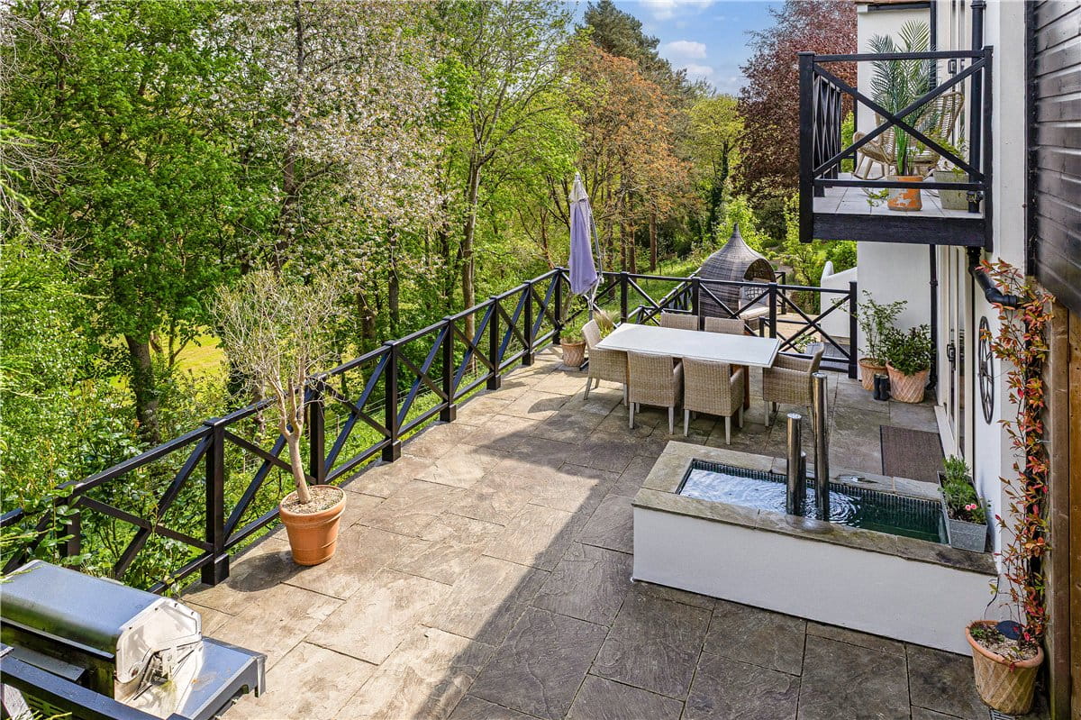 5 bedroom house, The Fairway, Devizes SN10 - Available