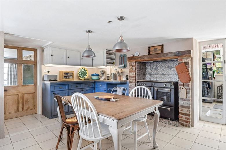 3 bedroom house, Kings Hill, Netheravon SP4 - Available