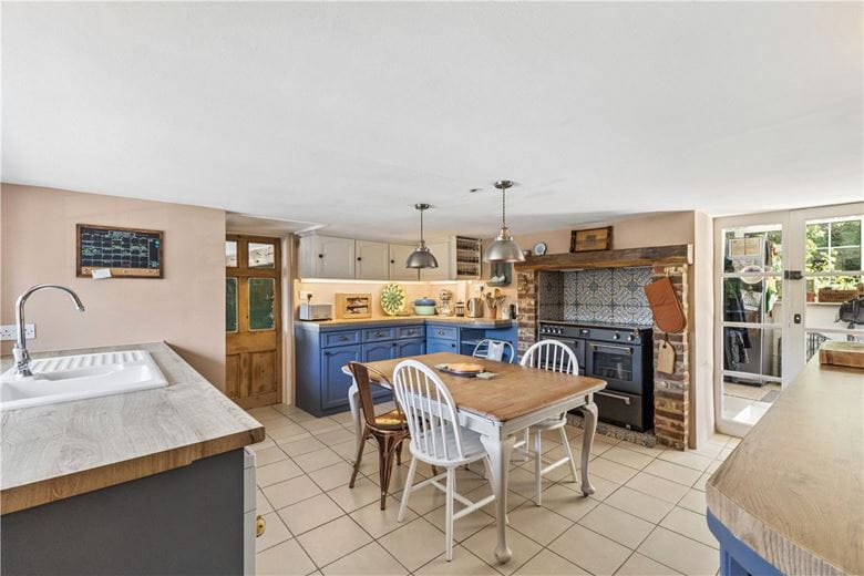 3 bedroom house, Kings Hill, Netheravon SP4 - Available