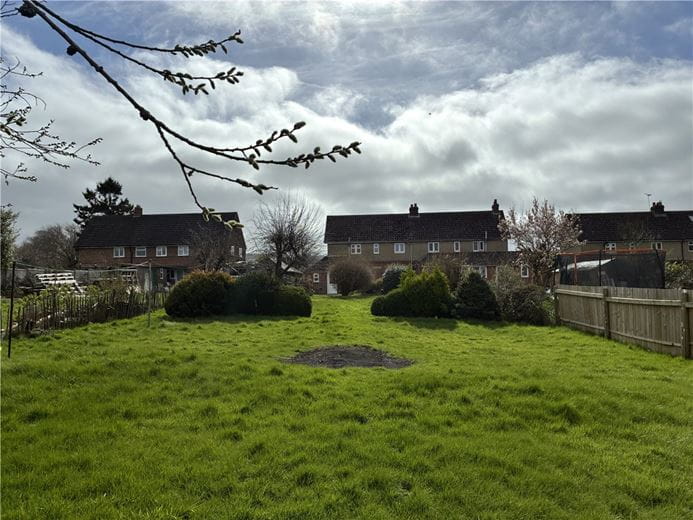 3 bedroom house, Severalls, Ham SN8 - Available