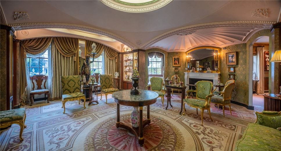 4 bedroom house, St Katharine By The Tower, London E1W - Available