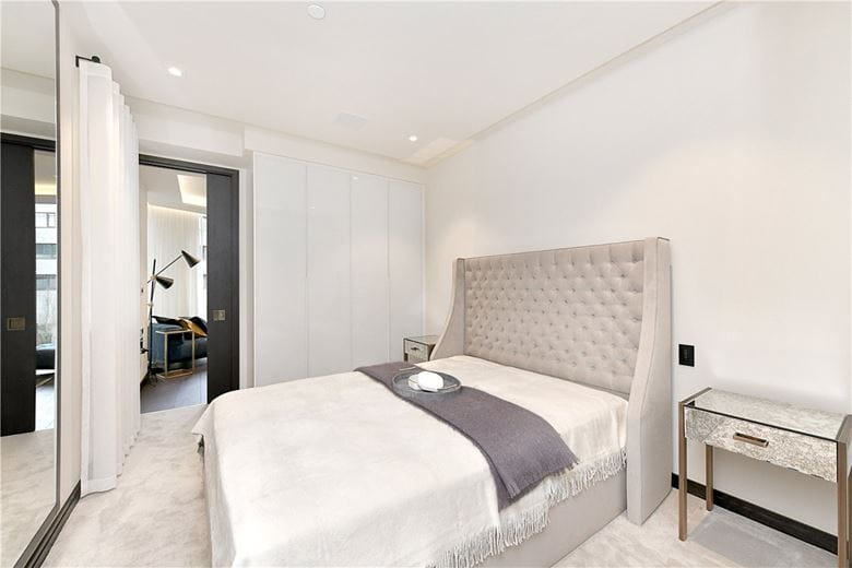 1 bedroom , Crown Square, London SE1 - Available