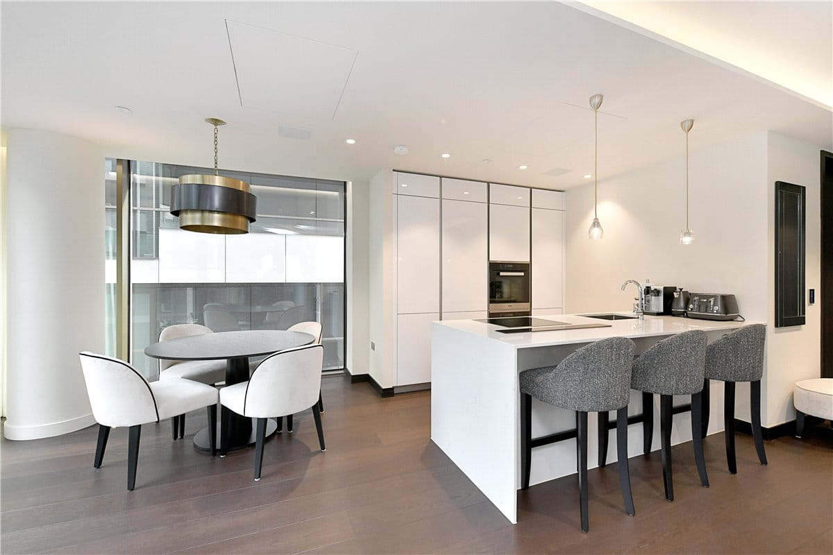 1 bedroom , Crown Square, London SE1 - Available