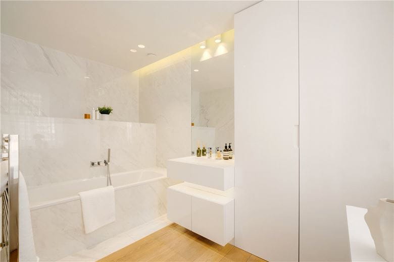 3 bedroom house, Bourdon Street, Mayfair W1K - Available