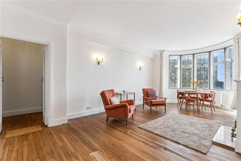 2 bedroom flat, Portland Place, Marylebone W1B - Available