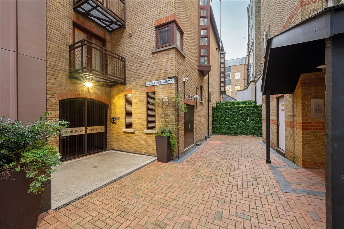 3 bedroom house, Aldburgh Mews, Marylebone W1U - Sold