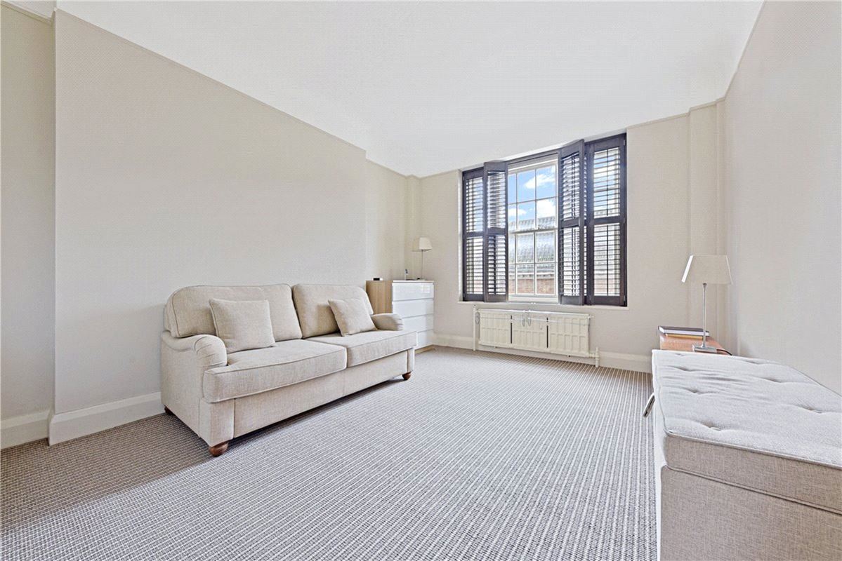 2 bedroom flat, Bryanston Place, Marylebone W1H - Available