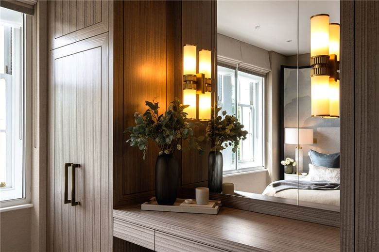 2 bedroom flat, Piccadilly, London W1J - Available