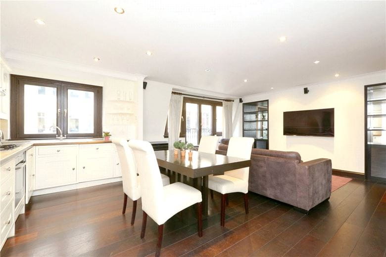 2 bedroom flat, Rose and Crown Yard, St James's SW1Y - Available