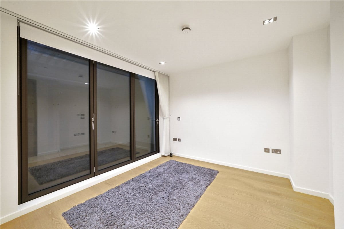 2 bedroom flat, Grosvenor Hill, London W1K - Available