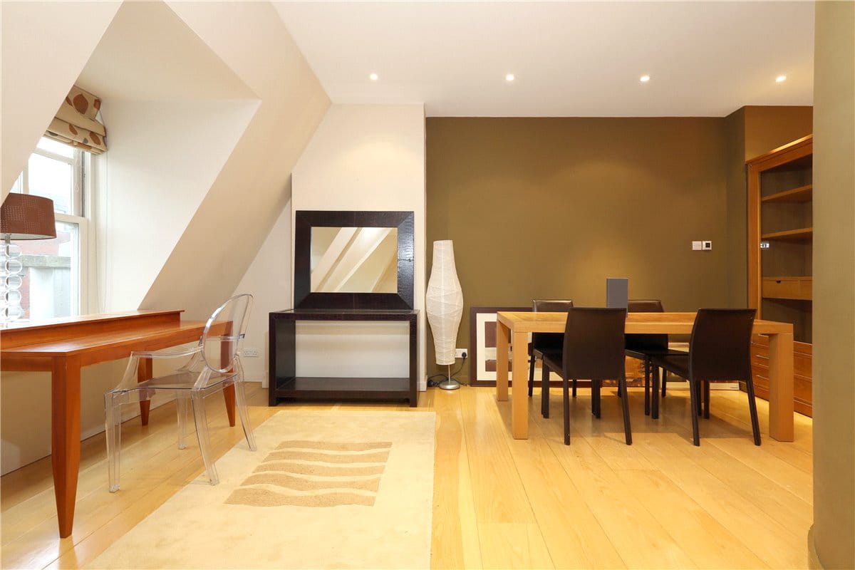 2 bedroom flat, New Cavendish Street, London W1G - Sold