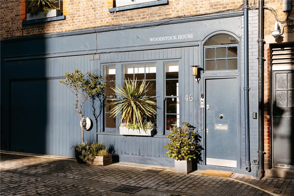 2 bedroom house, Woodstock Mews, London W1G - Available