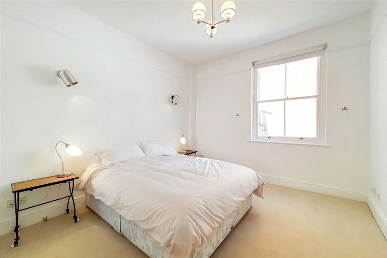 2 bedroom house, Wimpole Mews, Marylebone W1G - Available
