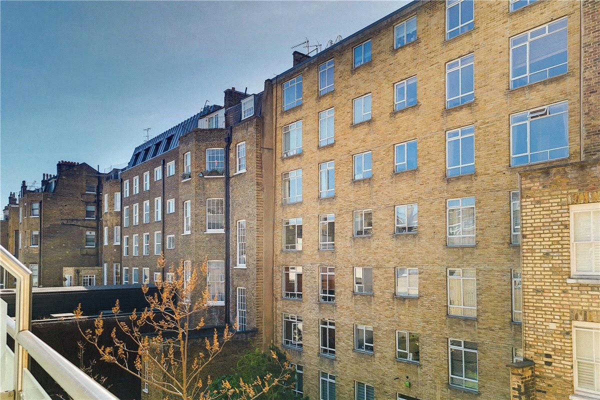 2 bedroom house, Wimpole Mews, Marylebone W1G - Available