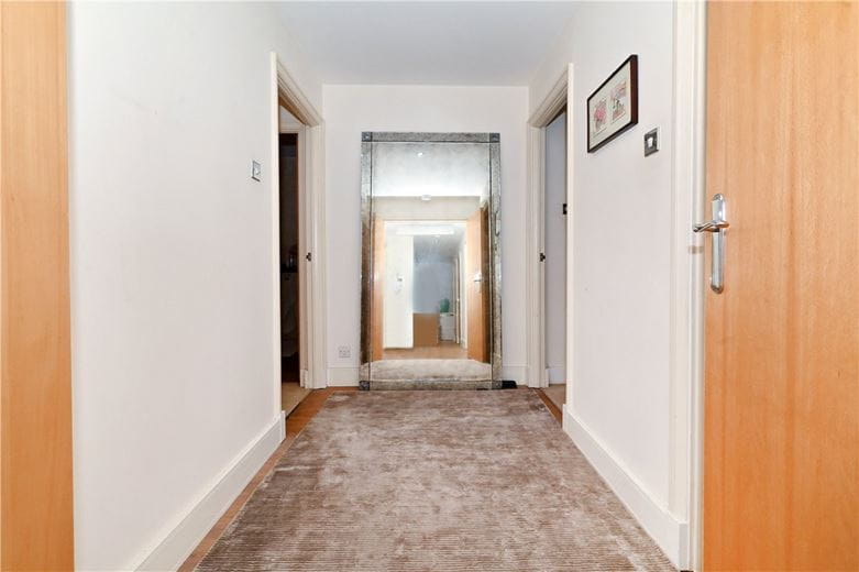2 bedroom flat, Barrett Street, Marylebone W1U - Available