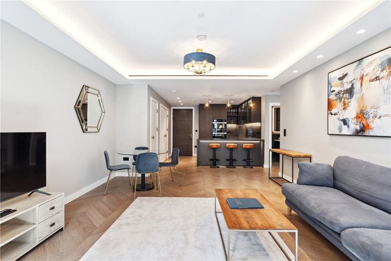 2 bedroom flat, Cleveland Street, London W1T - Sold