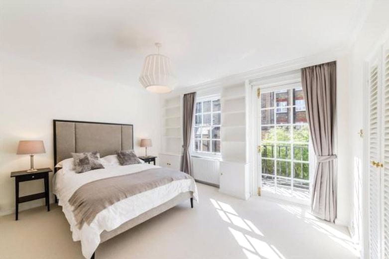 2 bedroom flat, Reeves Mews, Mayfair W1K - Available