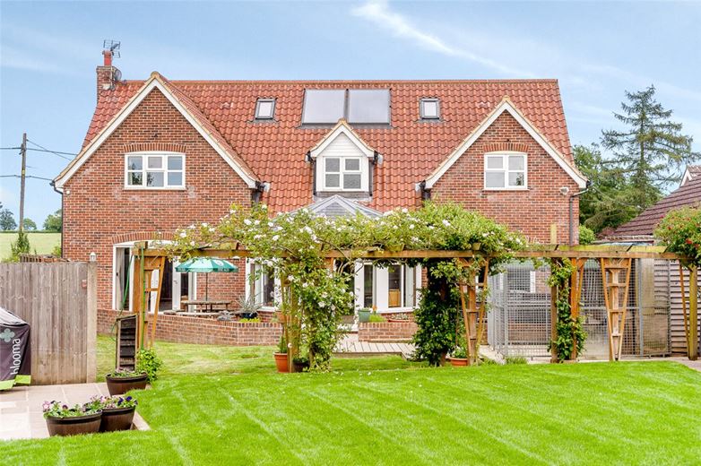 House for sale in Hadleigh, Hadleigh Heath, IP7 Suffolk MEL180119