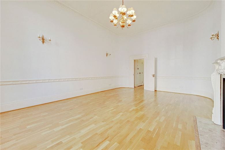 1 bedroom flat, Chesham Place, Belgravia SW1X - Let Agreed