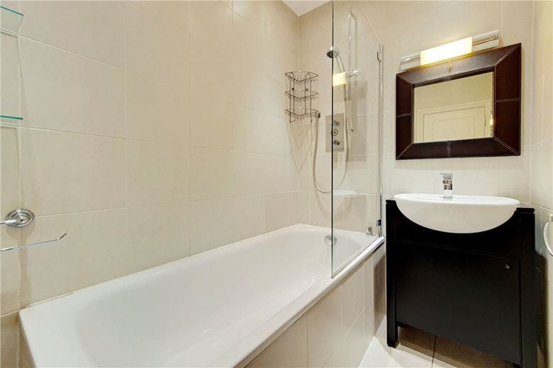 1 bedroom flat, Chesham Place, Belgravia SW1X - Let Agreed