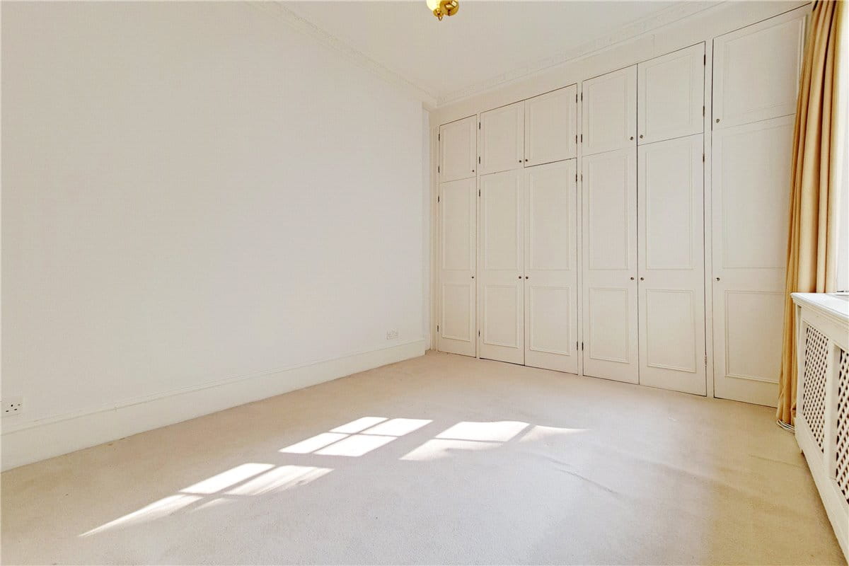 1 bedroom flat, Chesham Place, Belgravia SW1X - Let Agreed
