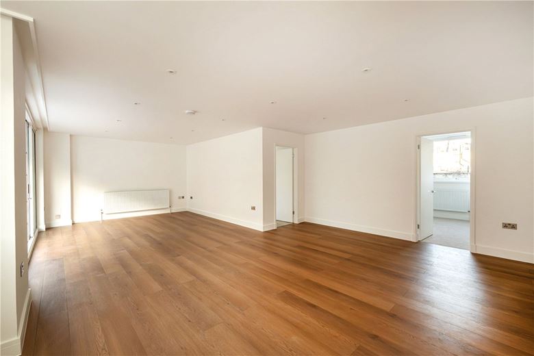 3 bedroom flat, William Mews, Belgravia SW1X - Available