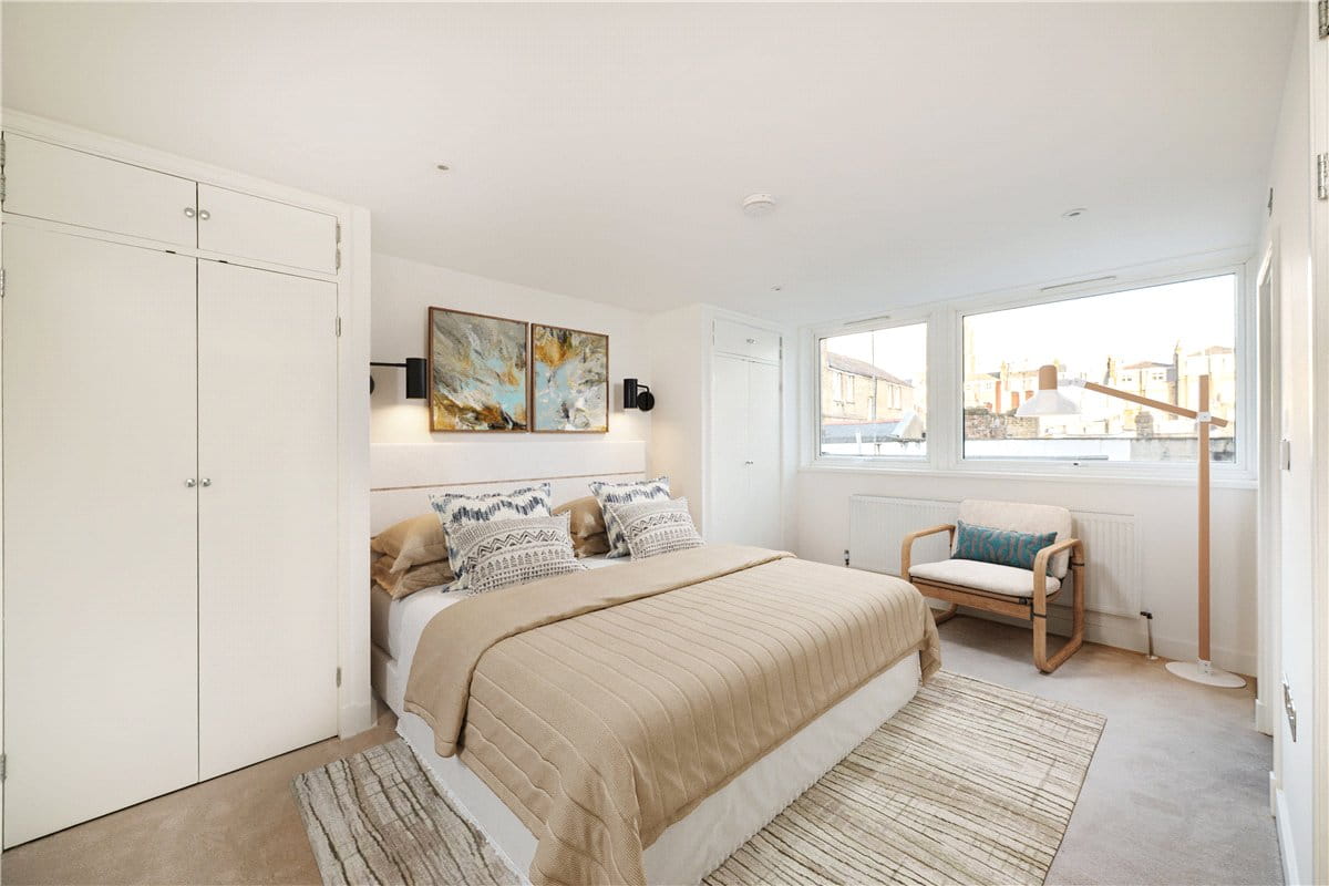 3 bedroom flat, William Mews, Belgravia SW1X - Available