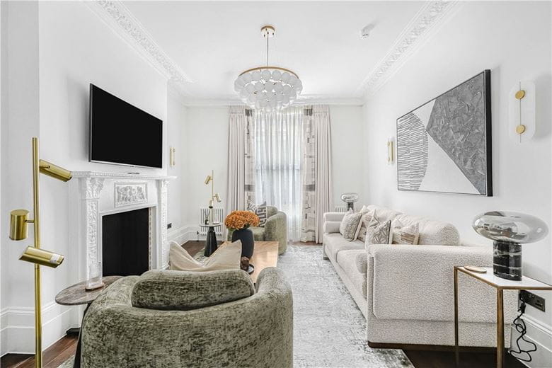 5 bedroom house, Oakley Street, Chelsea SW3 - Let Agreed