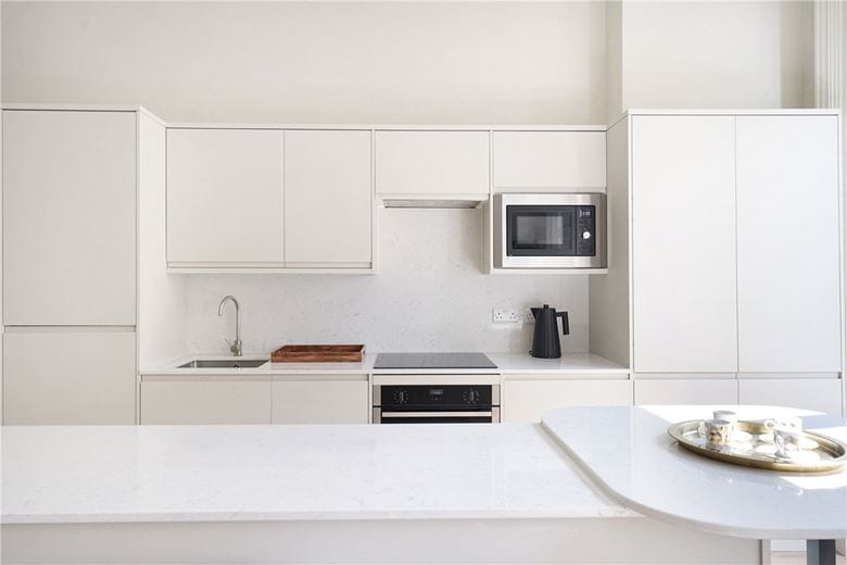 4 bedroom flat, Beaufort Gardens, Knightsbridge SW3 - Let Agreed