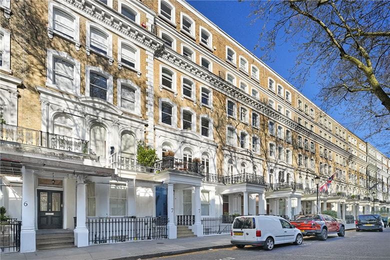 4 bedroom flat, Beaufort Gardens, Knightsbridge SW3 - Let Agreed