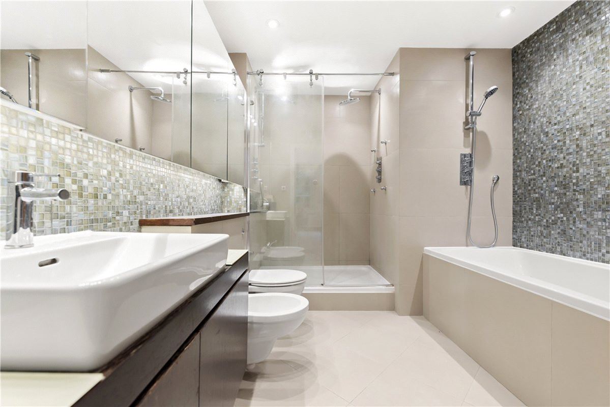 2 bedroom flat, Lowndes Square, Belgravia SW1X - Available