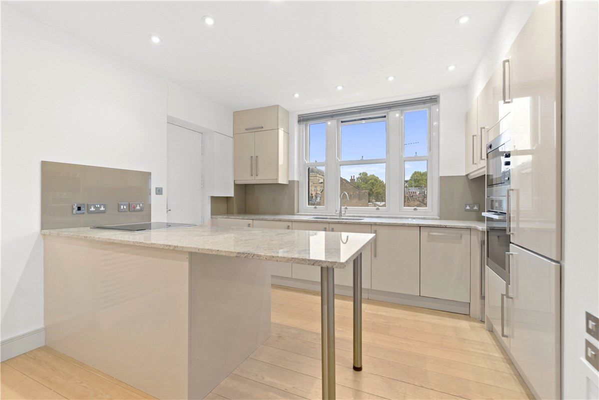 2 bedroom flat, Lowndes Square, Belgravia SW1X - Available
