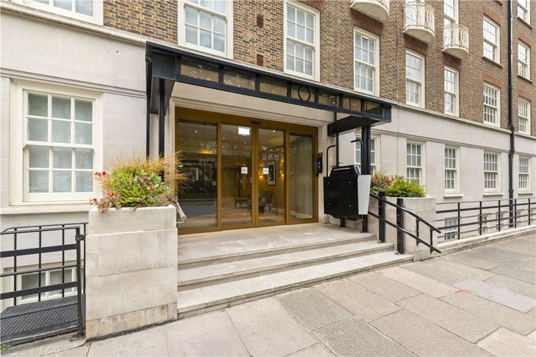 2 bedroom flat, Lowndes Square, Belgravia SW1X - Available