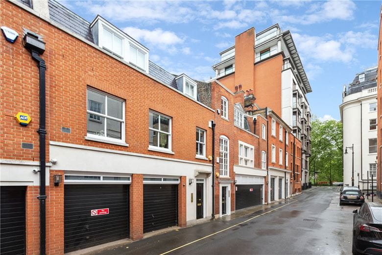 2 bedroom flat, Woods Mews, Mayfair W1K - Available