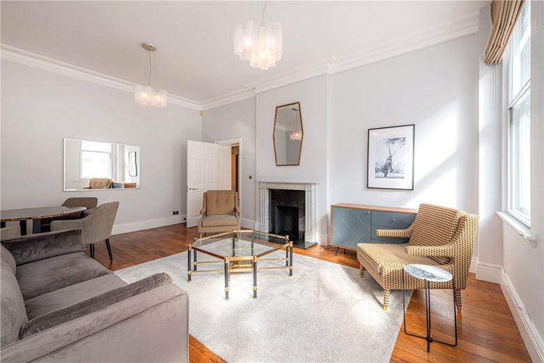 1 bedroom flat, Pall Mall, St James`s SW1Y - Available