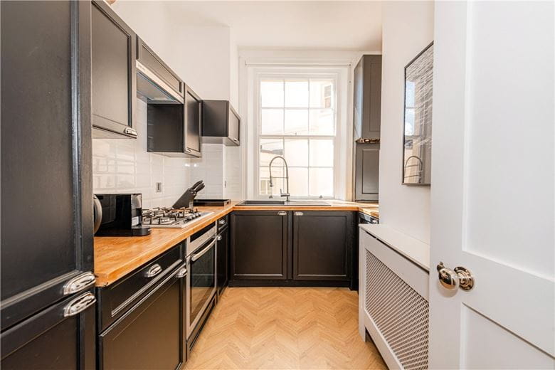 1 bedroom flat, Brook Street, Mayfair W1K - Available