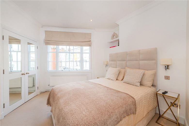 1 bedroom flat, Brook Street, Mayfair W1K - Available