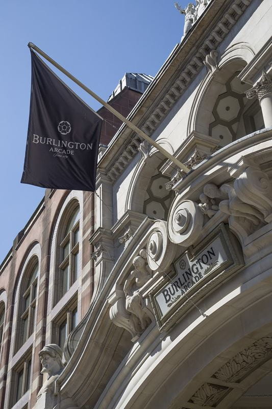 3 bedroom flat, 3 Bedroom Apartment, Arlington House SW1A - Available