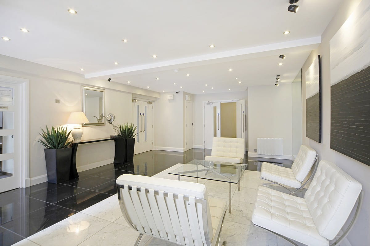  bedroom flat, Hill Street, Mayfair W1J - Available