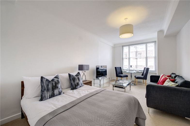  bedroom flat, Hill Street, Mayfair W1J - Available