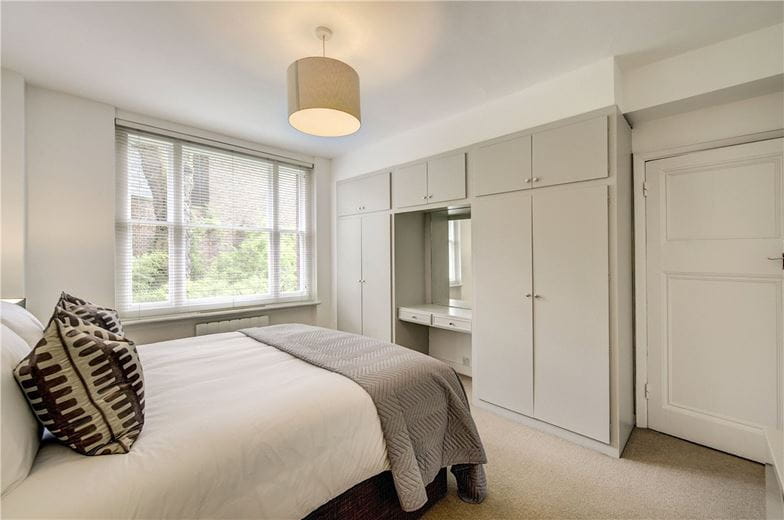 1 bedroom flat, Hill Street, Mayfair W1J - Available