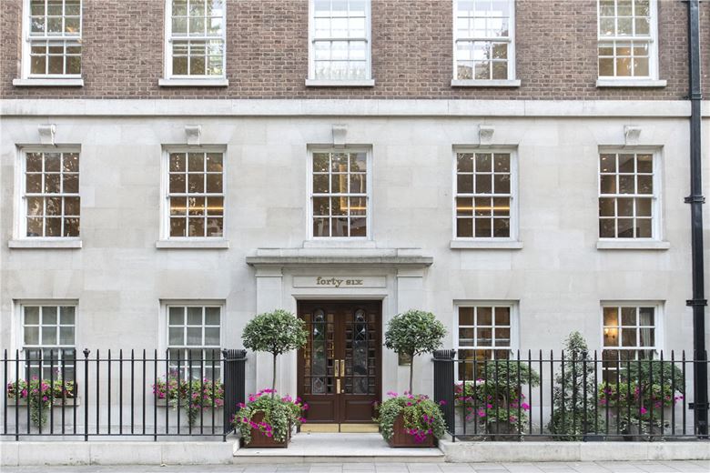 3 bedroom flat, Upper Grosvenor Street, Mayfair W1K - Available