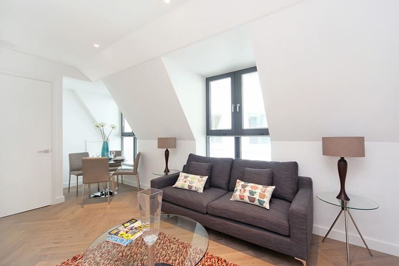 1 bedroom flat, Bedford Street, Covent Garden WC2E