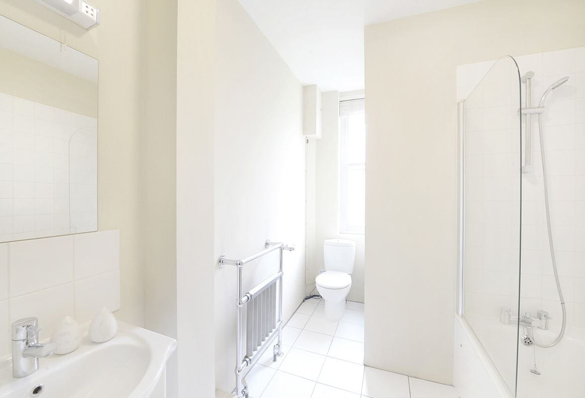 1 bedroom flat, Hill Street, Mayfair W1J - Available