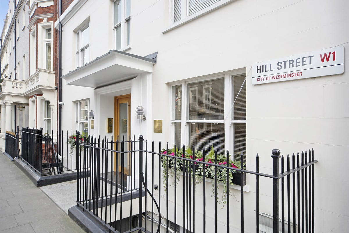 1 bedroom flat, Hill Street, Mayfair W1J - Available