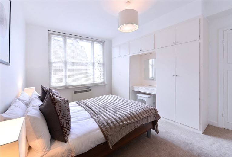 1 bedroom flat, Hill Street, Mayfair W1J - Available