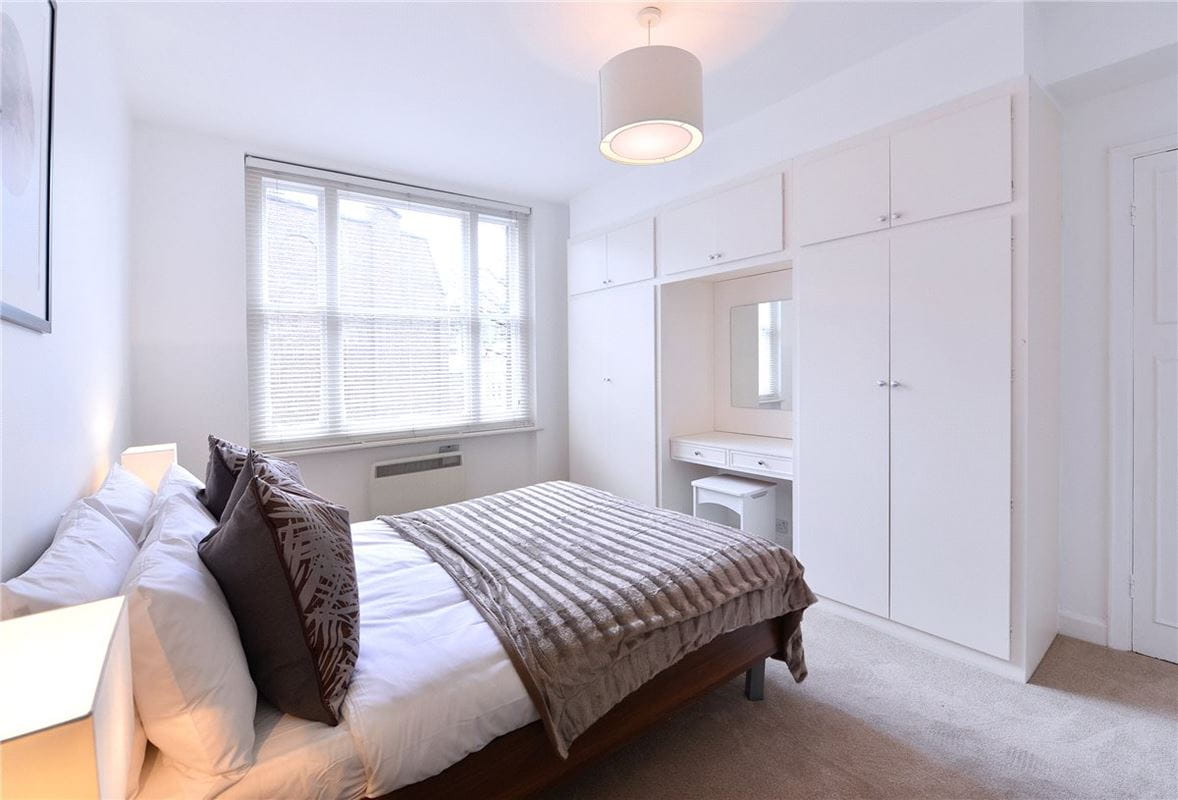 1 bedroom flat, Hill Street, Mayfair W1J - Available