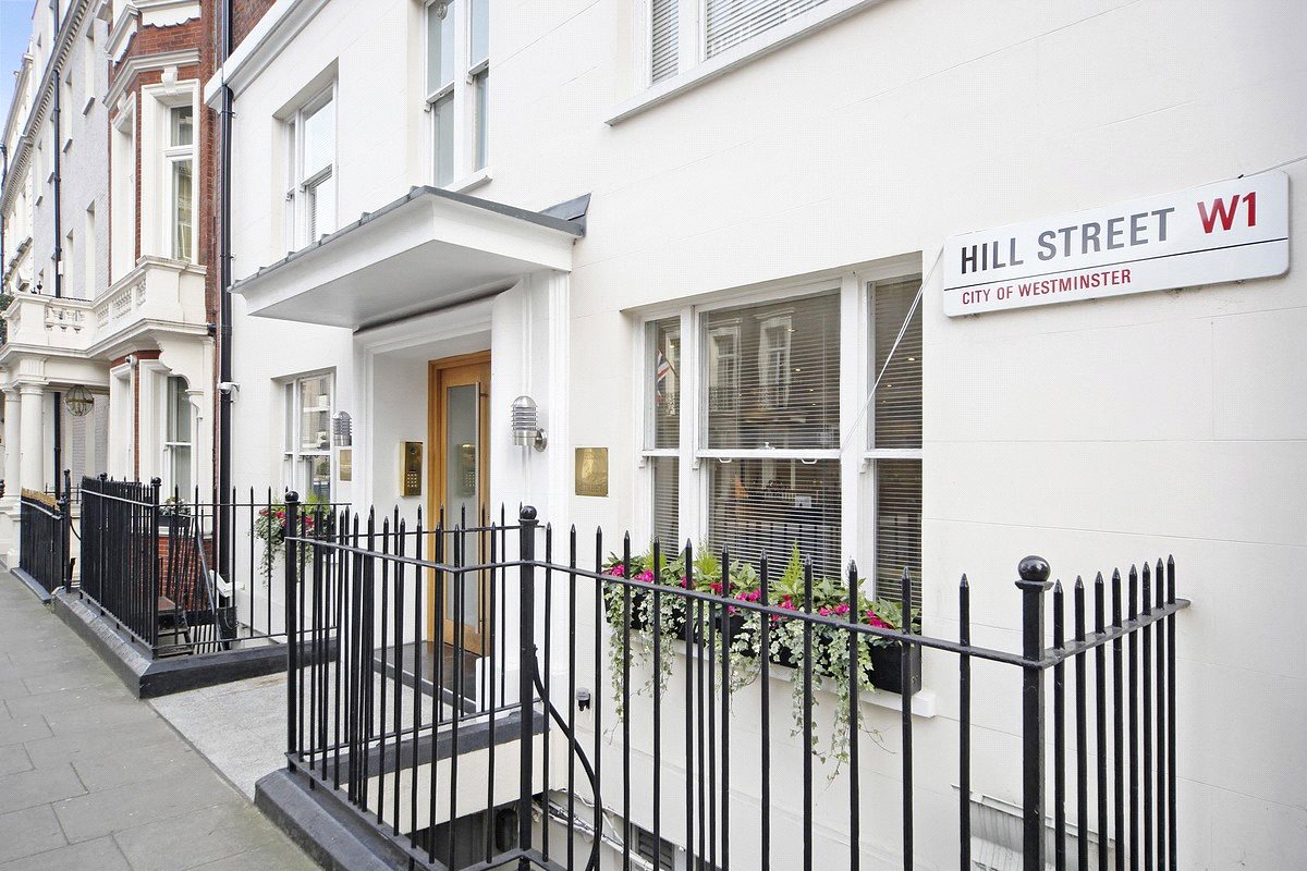 1 bedroom flat, Hill Street, Mayfair W1J - Available