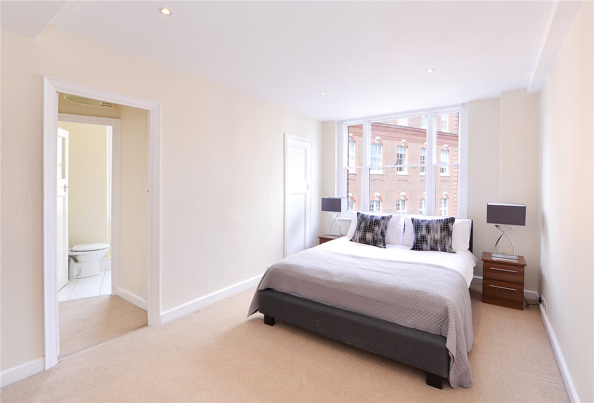 1 bedroom flat, Hill Street, Mayfair W1J - Available